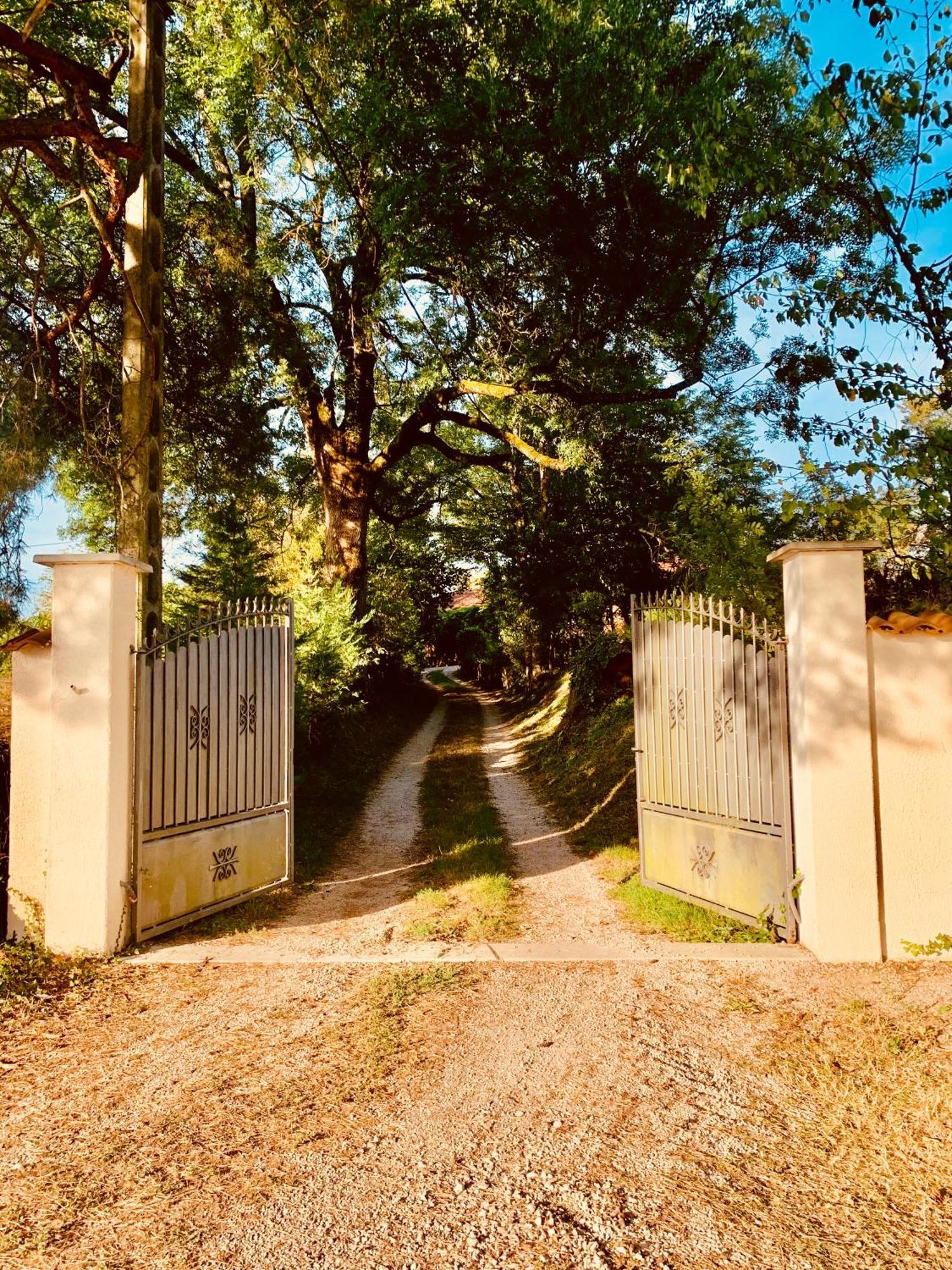 Ferme De Chamonal Guest House Marboz ภายนอก รูปภาพ